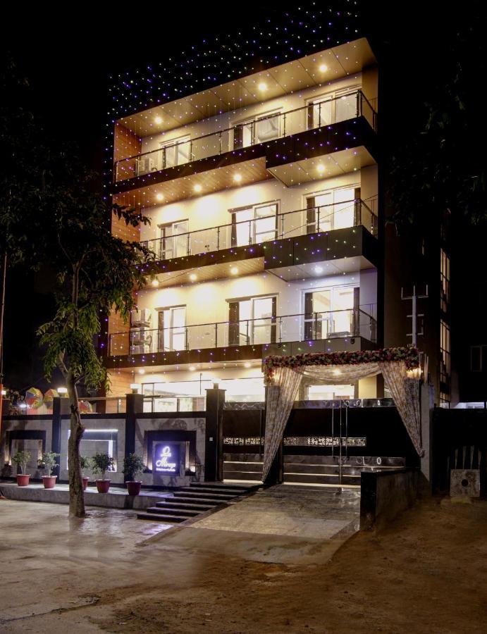 Hotel La Mirage ノイダ エクステリア 写真
